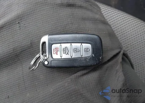 2016 Hyundai Genesis 3.8 Base z USA, uszkodzony, nr VIN KMHHT6KJ6GU134237